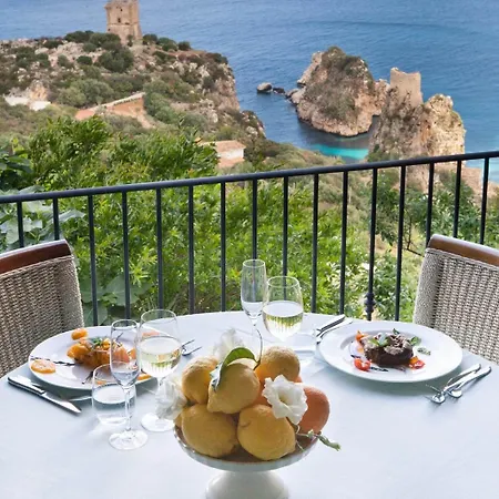 Torre Bennistra 3* Scopello (Sicily)