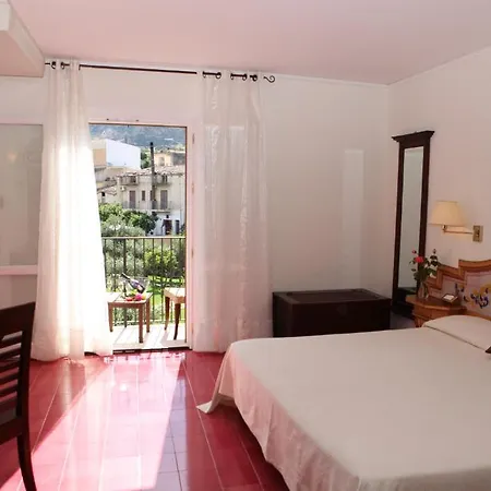 Torre Bennistra 3* Scopello (Sicily)