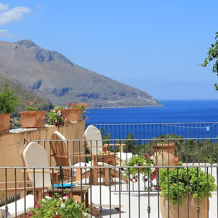 Torre Bennistra 3* Scopello (Sicily)